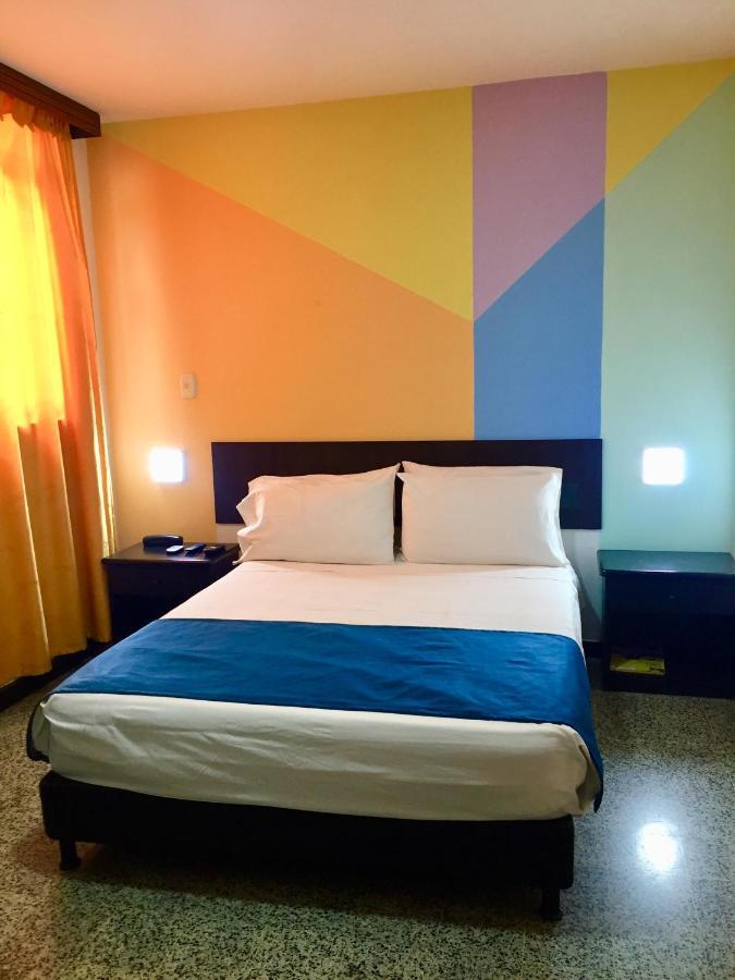 Hotel San Fermin Pereira Extérieur photo